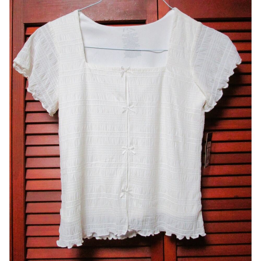 Art Class Girls White Textured Square Neck Blouse Bows and Ruffles Size M (8)